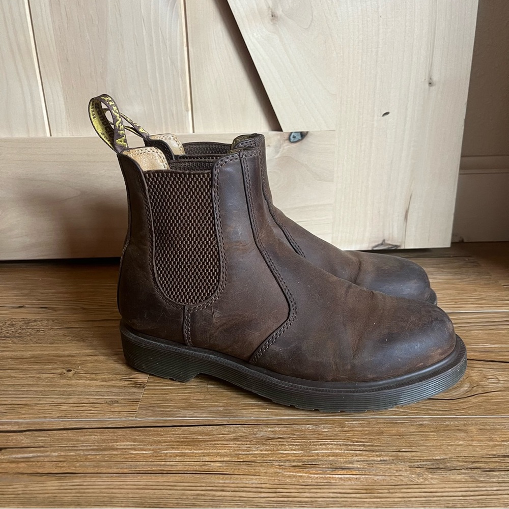 Dr. Martens Women's 2976 Chelsea Boot